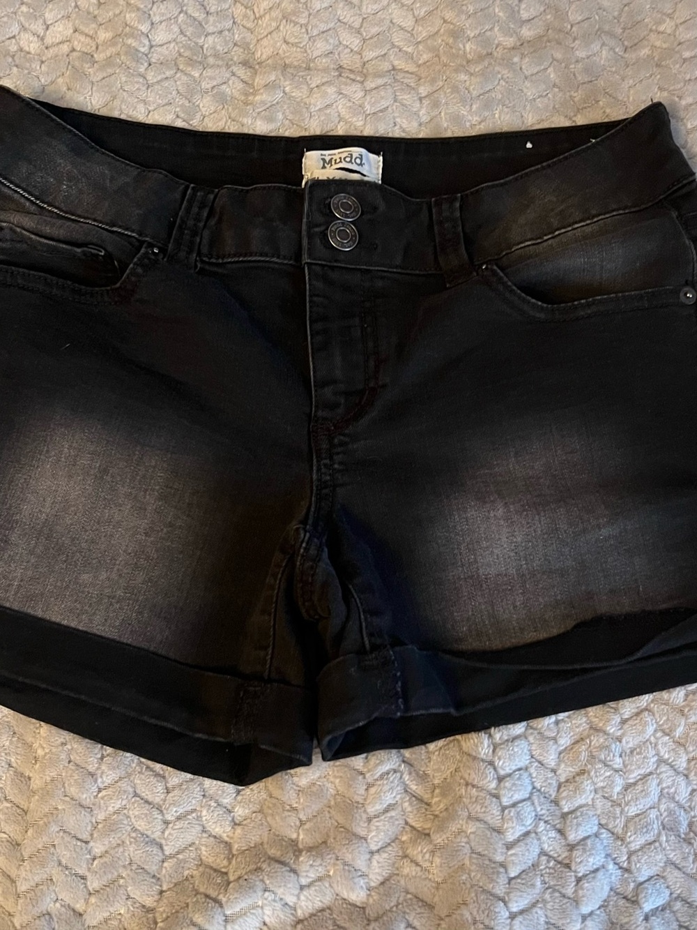 Mudd Flex Stretch Black Denim Shorts Size 11 Mid Rise Cuffed Jean Shorts